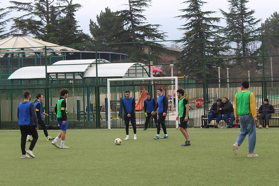 ამხანაგური შეხვედრა ფეხბურთში პროფესიულ საგანმანათლებლო პროგრამებს შორის.